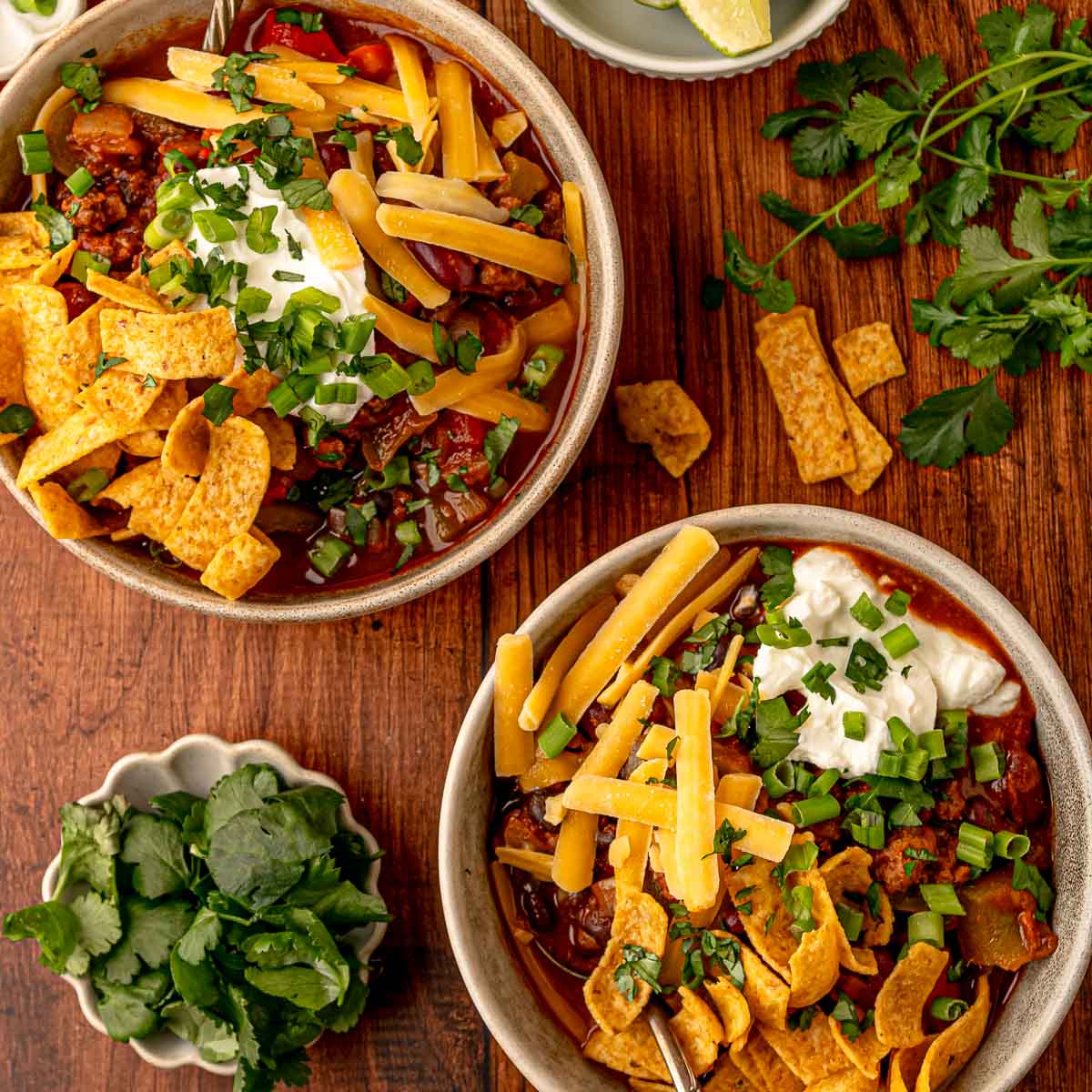Easy One-Pot Beef Chili: Boost Flavor with Beer & Spices
